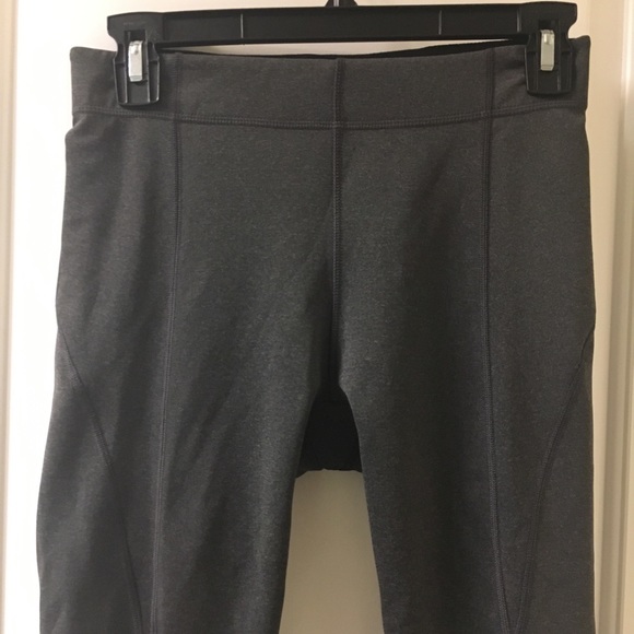 Ivy Park Dark Gray Capri Cropped Leggings - Picture 3 of 9